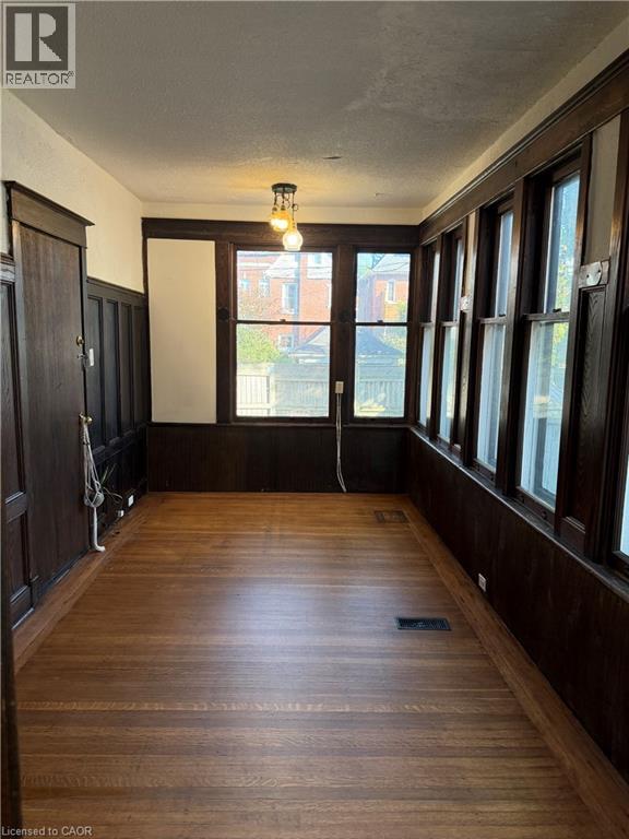 73 Sherman Avenue South — photo 15