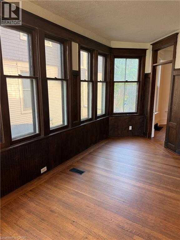 73 Sherman Avenue South — photo 17