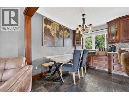 Kitchen - 624 24 Avenue Ne, Calgary, AB T2E1X3 Photo 8