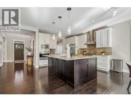 Bedroom - 30 Ascot Crescent Sw, Calgary, AB T3H0T9 Photo 9