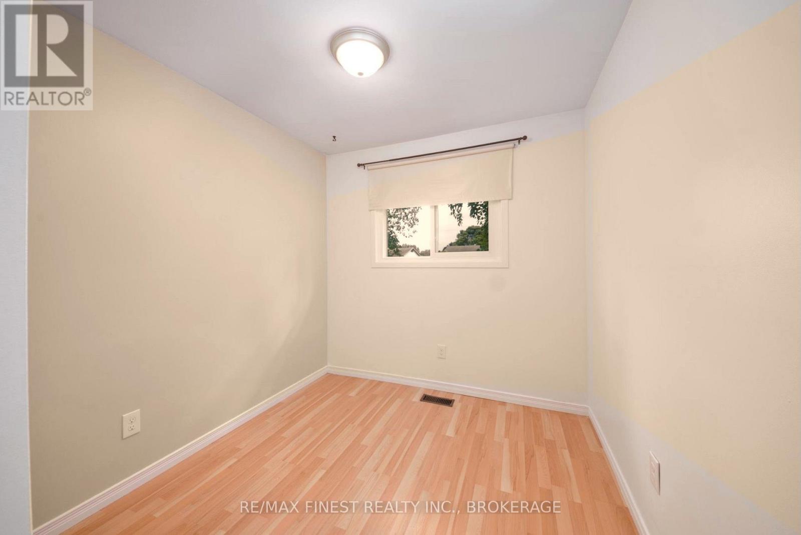 773 Clark Crescent — photo 21