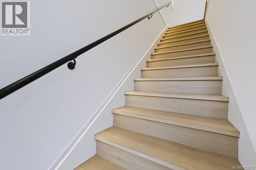 821 Blackbird Pl, Langford - Image 1