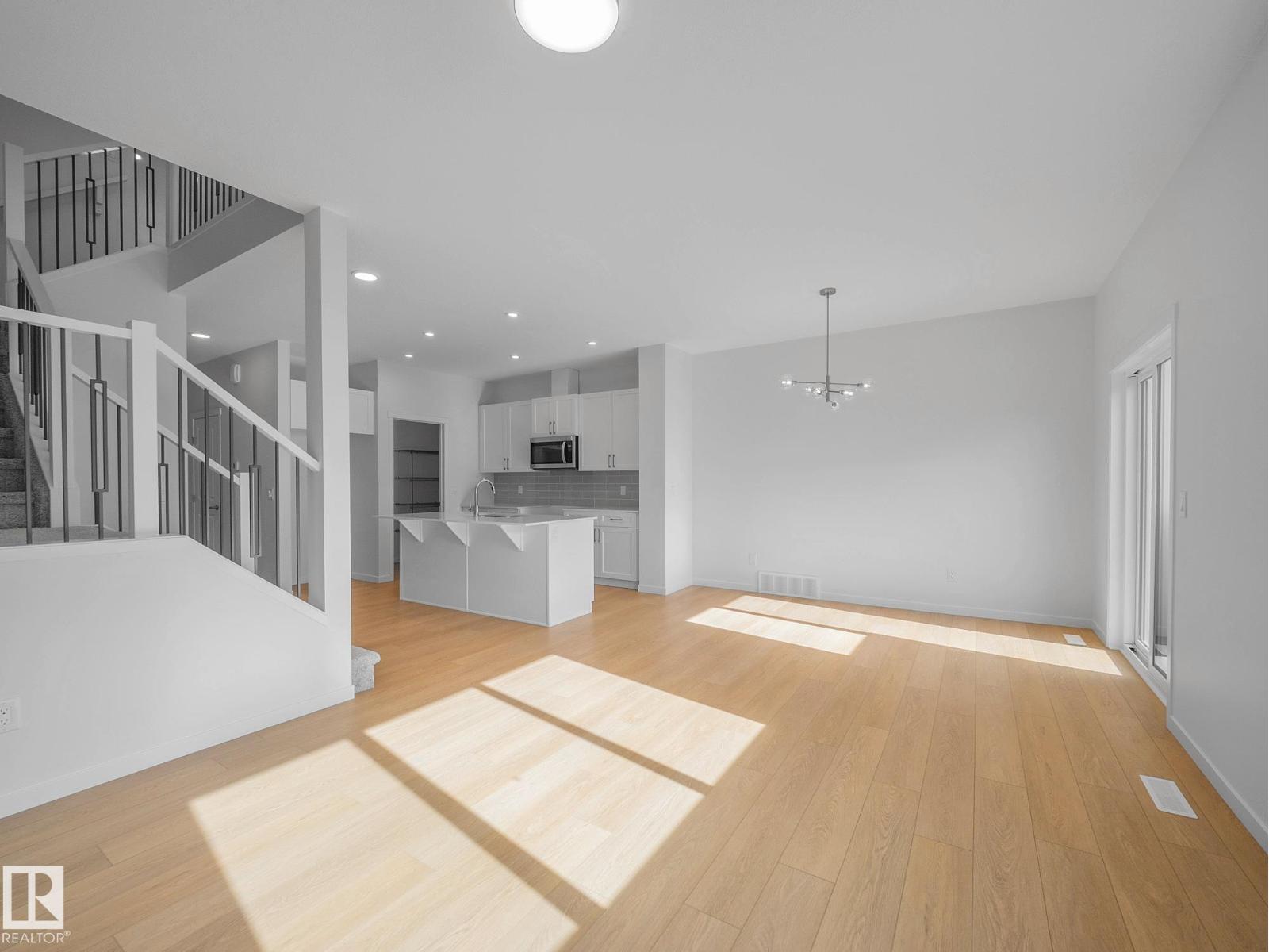 2515 211 ST NW - 25