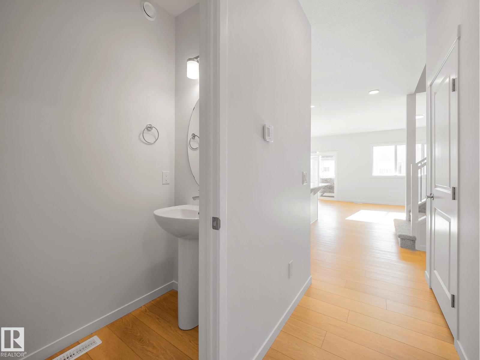 2515 211 ST NW - 9