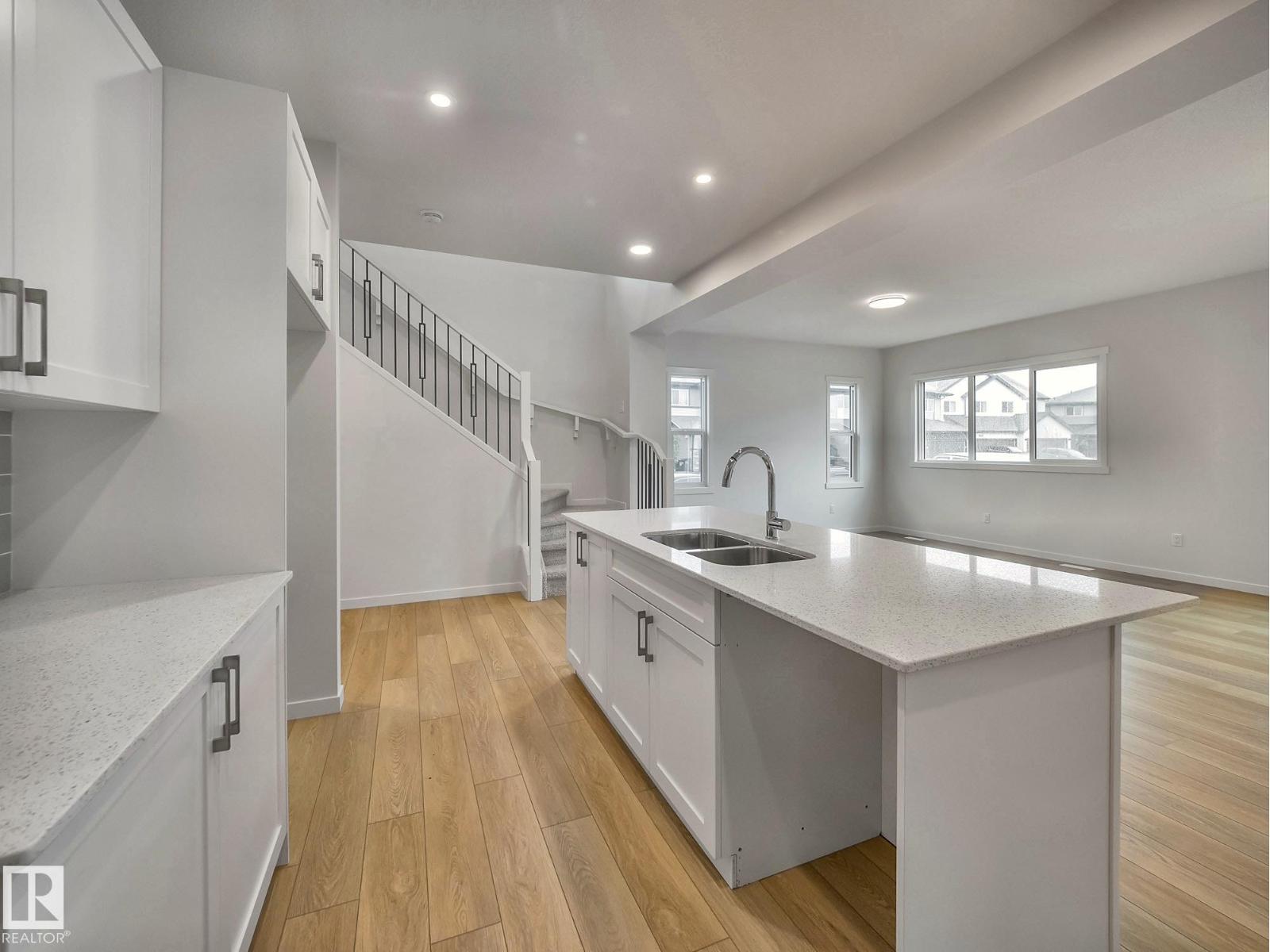 2420 205 ST NW - 14