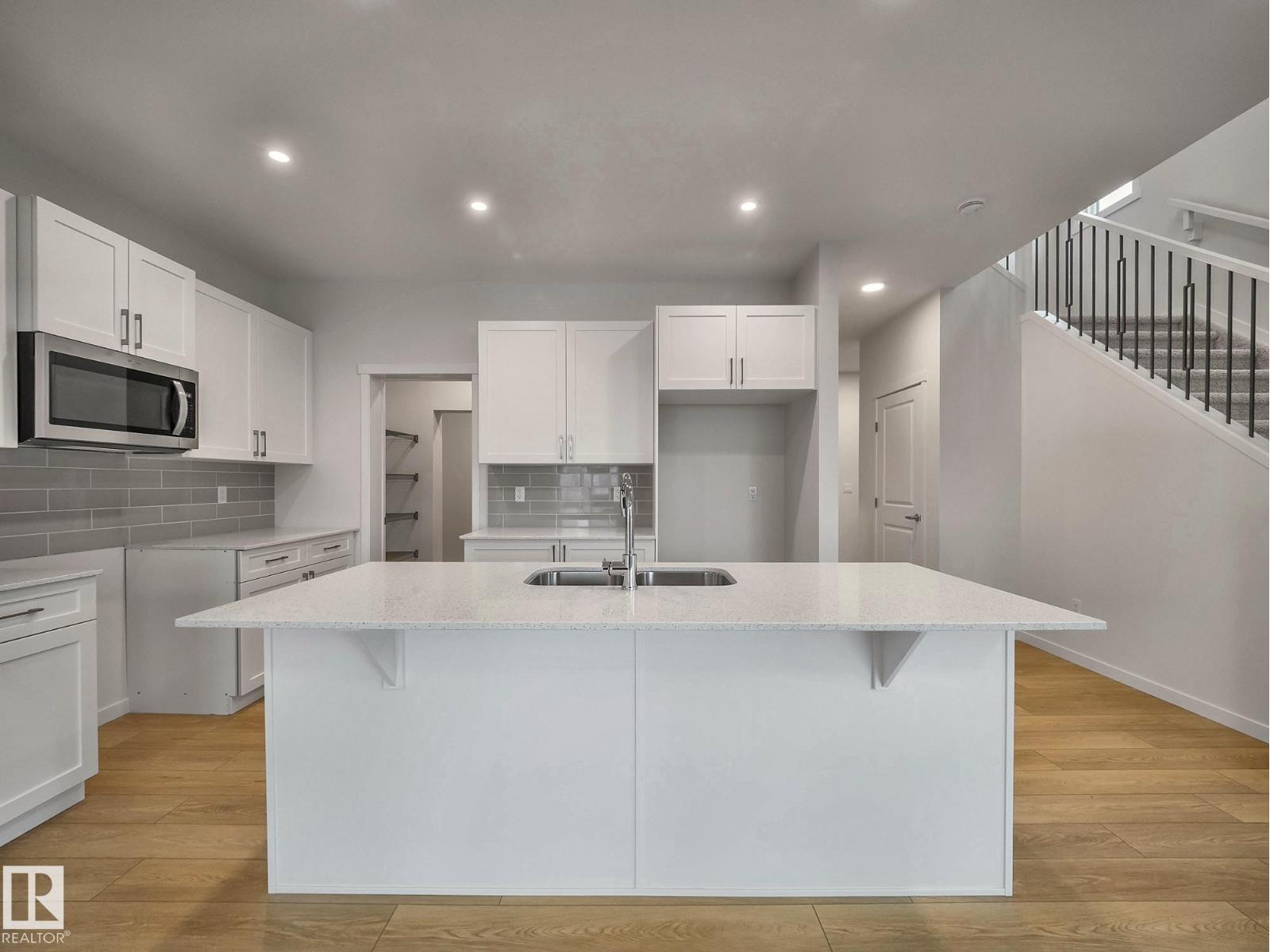 2420 205 ST NW - 15
