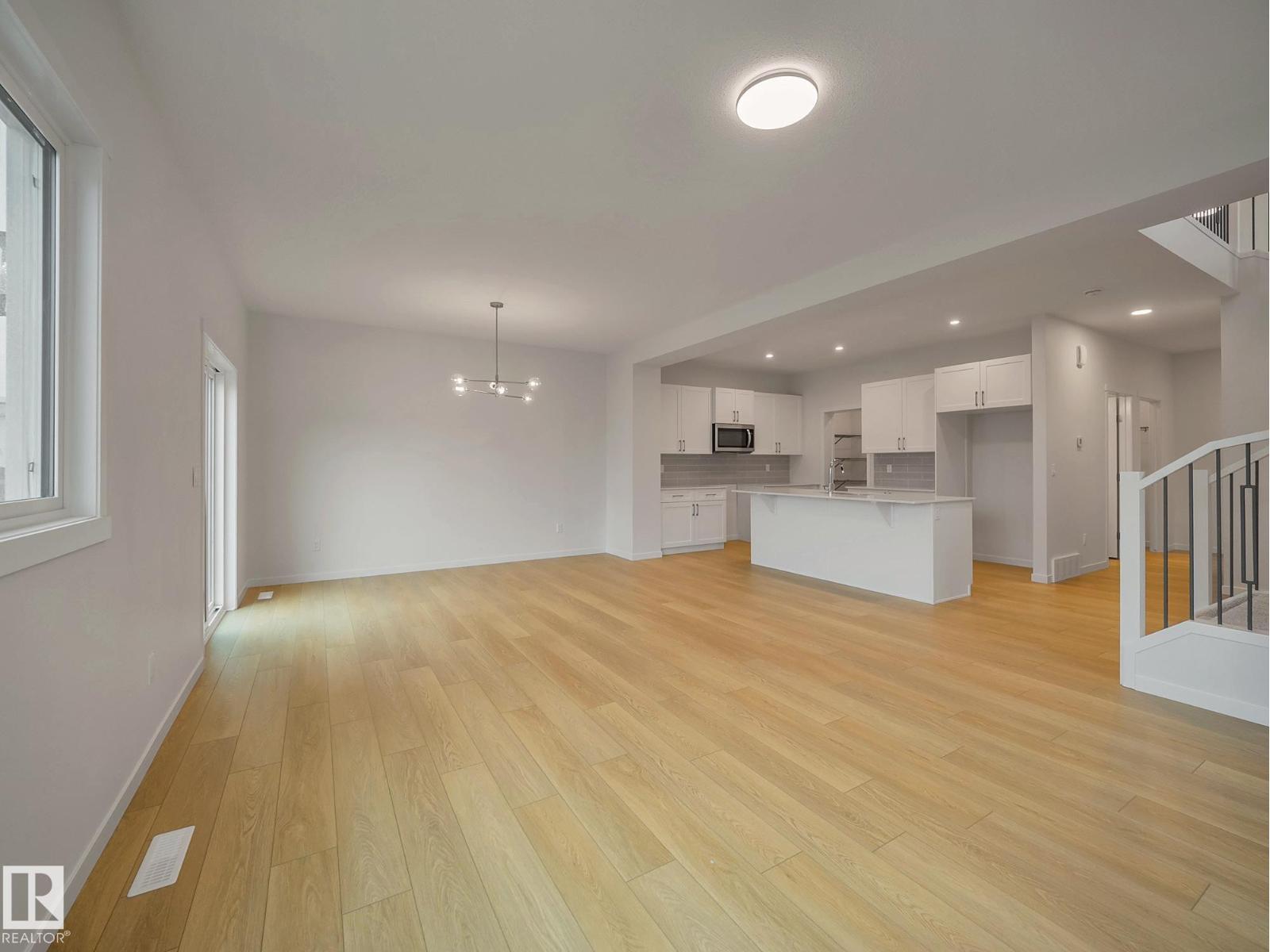 2420 205 ST NW - 22