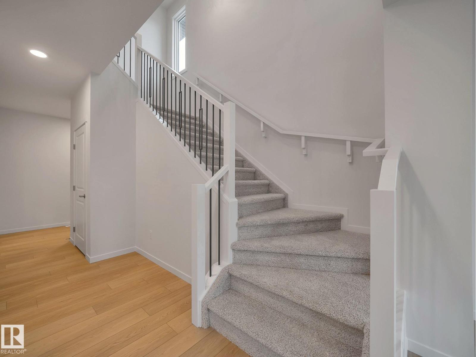 2420 205 ST NW - 23