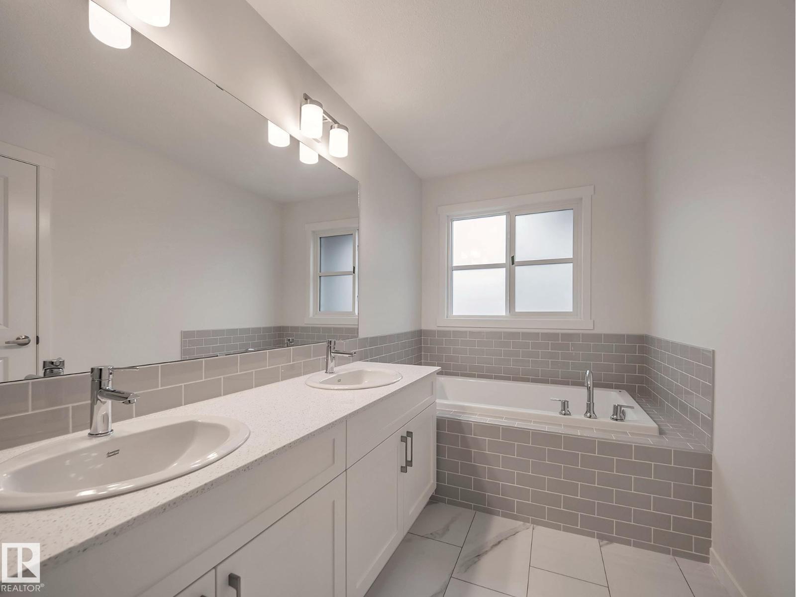 2420 205 ST NW - 31