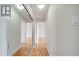 404 - 666 Spadina Avenue, Toronto, ON M5S2H8 Photo 9