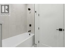2004 51 Avenue SW - photo 30