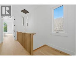 2004 51 Avenue SW - photo 19