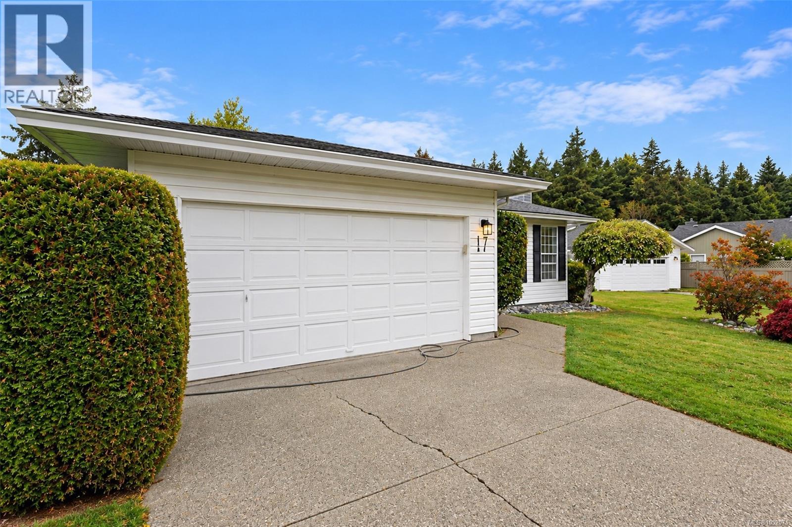 #17 6766 Central Saanich Rd - 40