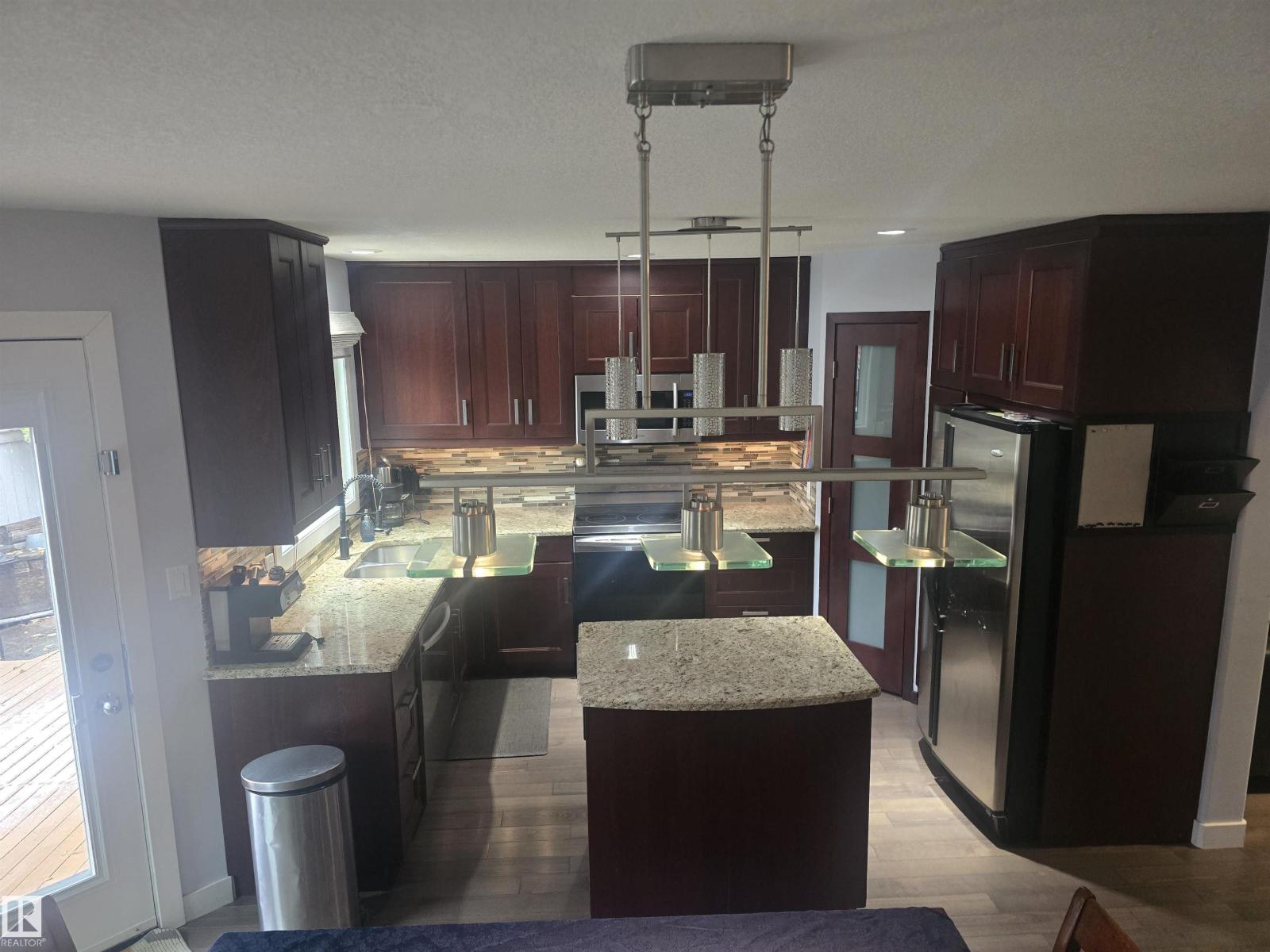 3659 30 ST NW - 6