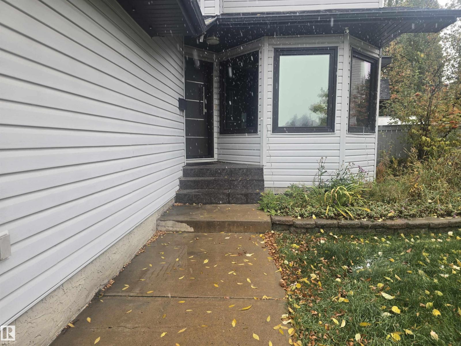 3659 30 ST NW - 2
