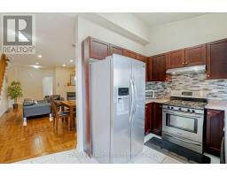 824 Khan Crescent, Mississauga, ON L5V2R2 Photo 16