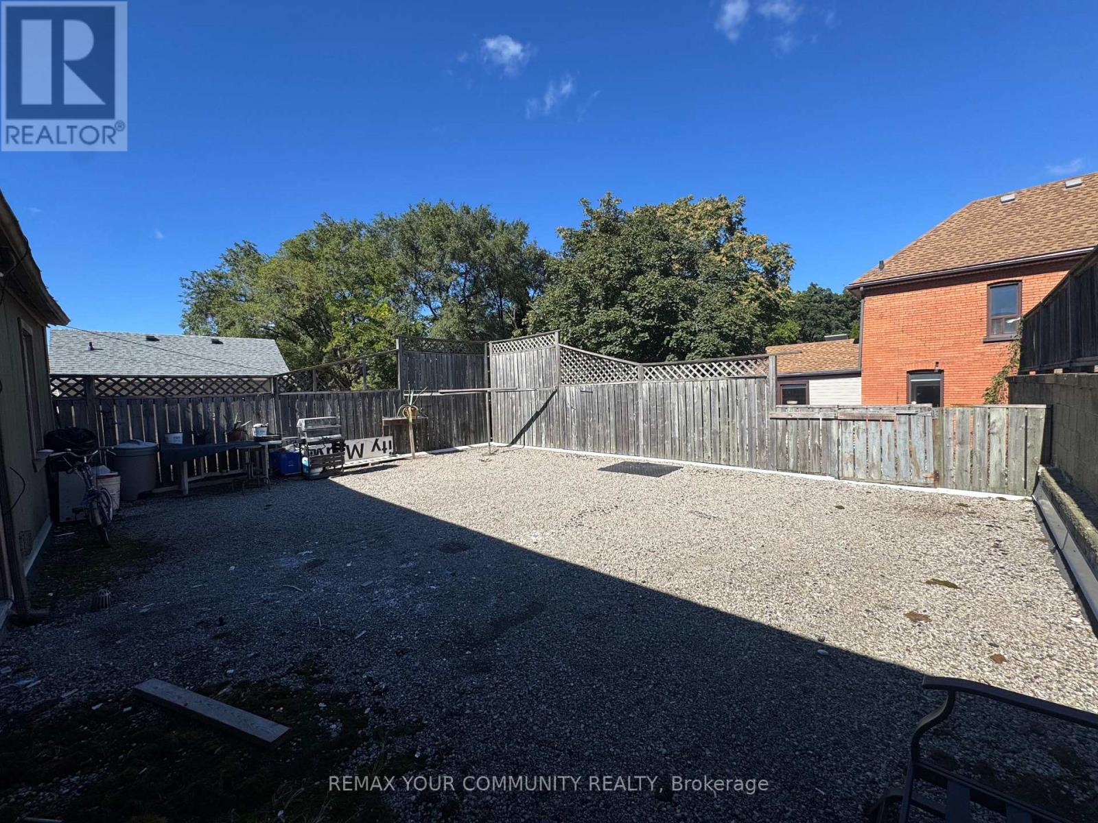 358 Main Street West — photo 17
