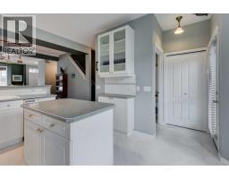 46 Prestwick Gardens SE - photo 12