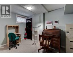 46 Prestwick Gardens SE - photo 25