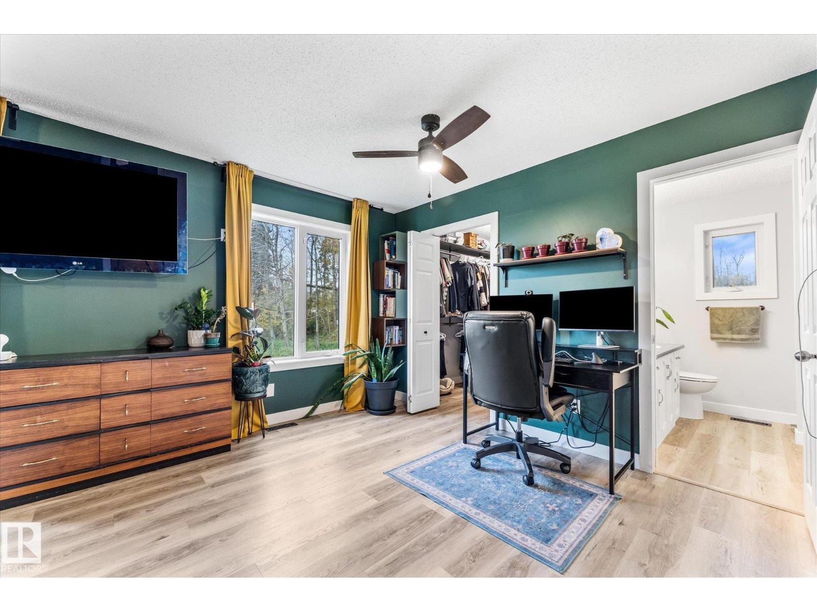 #25 21215 WYE RD - 22