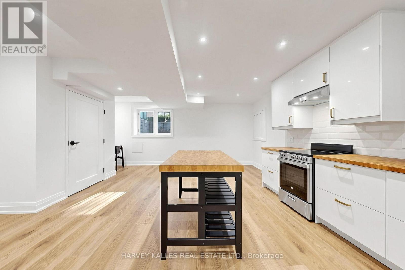 BSMT - 7 TULLIS DRIVE, Toronto (Mount Pleasant West) — photo 12
