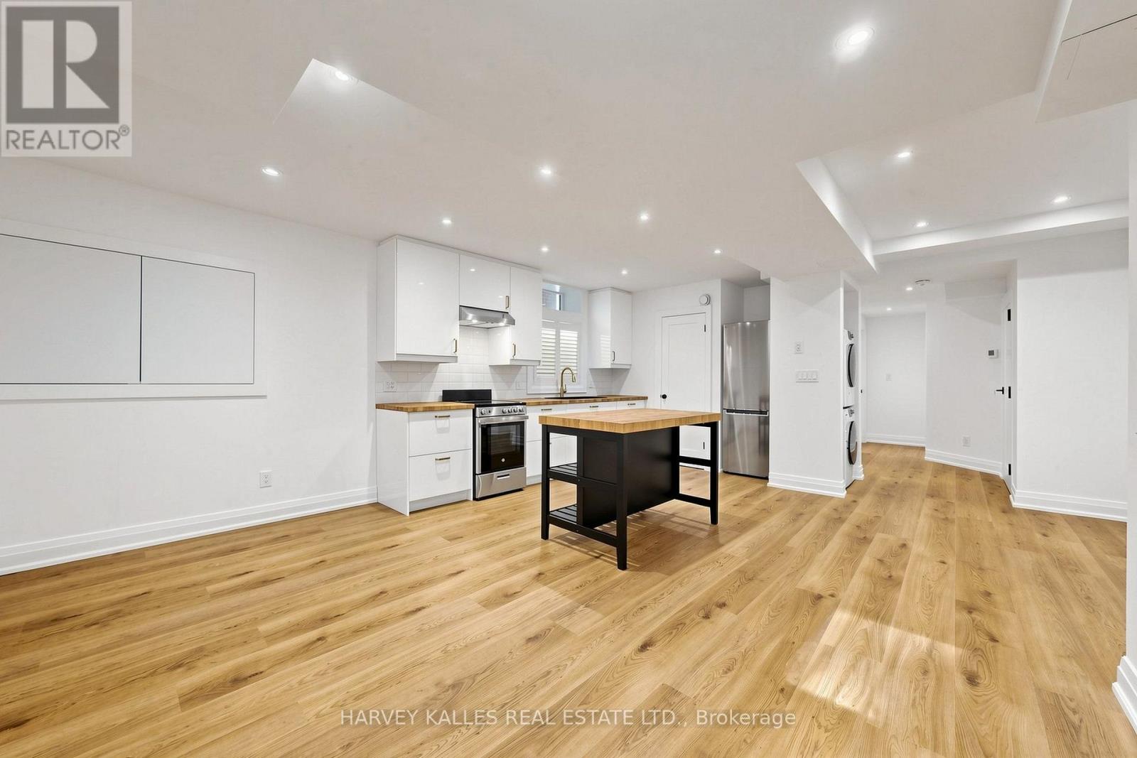 BSMT - 7 TULLIS DRIVE, Toronto (Mount Pleasant West) — photo 8