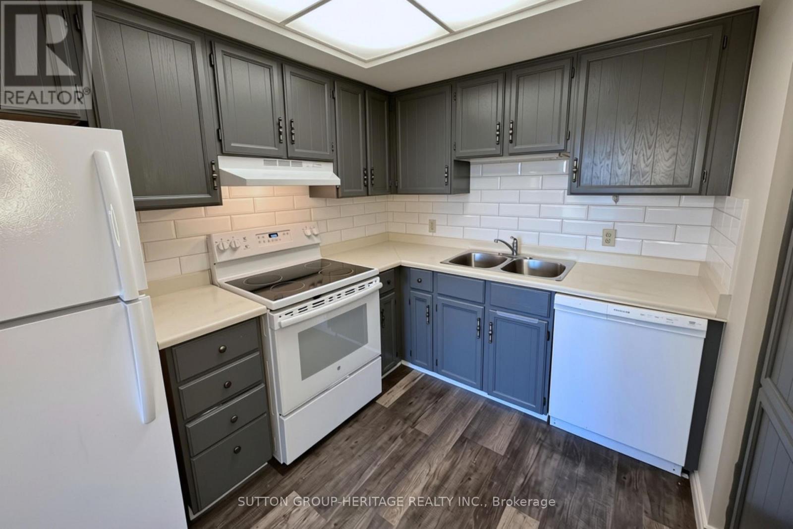 403- 144 Queen Street West, Clarington, ON photo 4