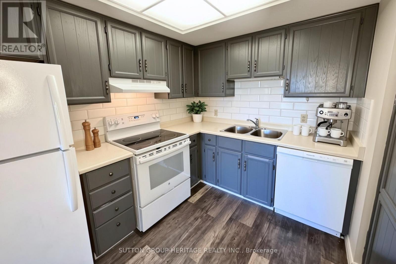 403- 144 Queen Street West, Clarington, ON photo 5