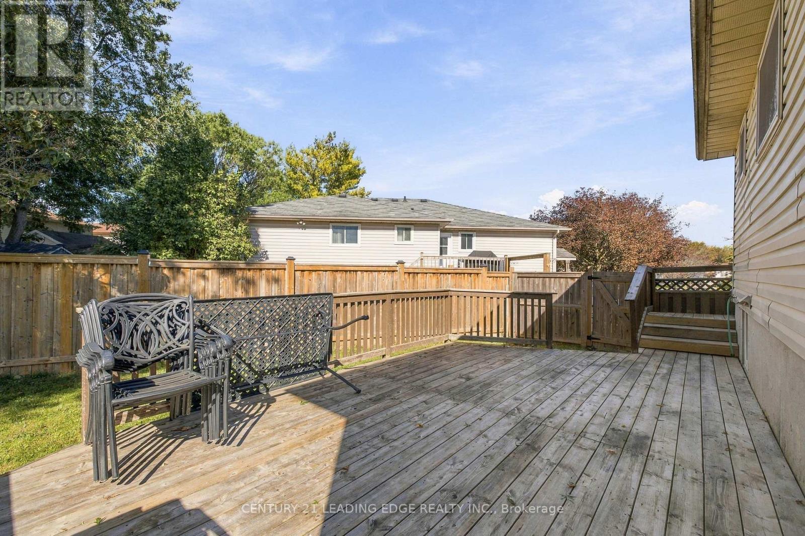 10 FAIRBAIRN COURT - 30