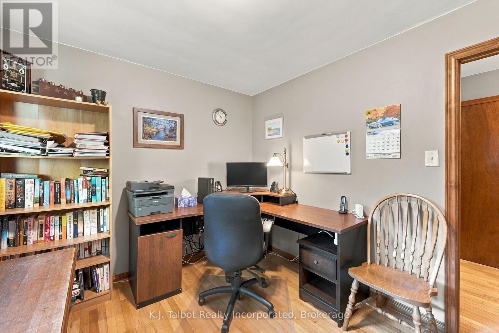 33696 Black'S Point Road — photo 18