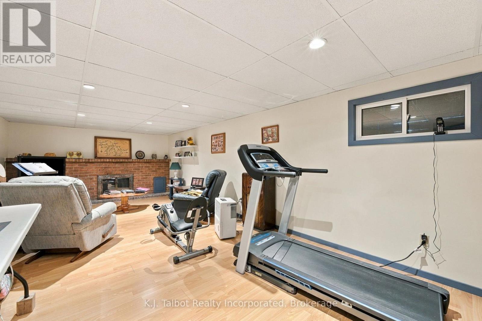 33696 Black'S Point Road — photo 30