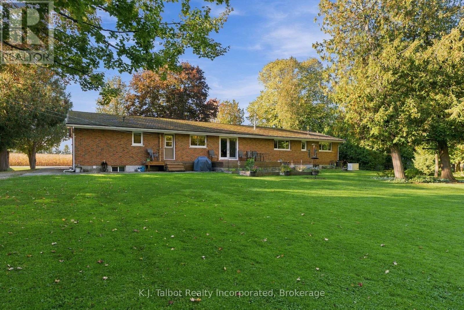 33696 Black'S Point Road — photo 33