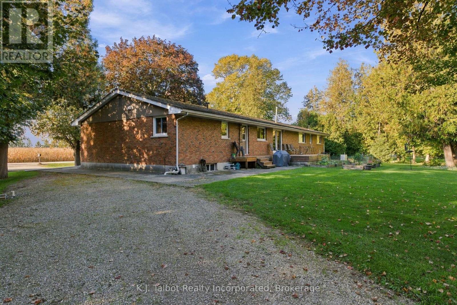 33696 Black'S Point Road — photo 34