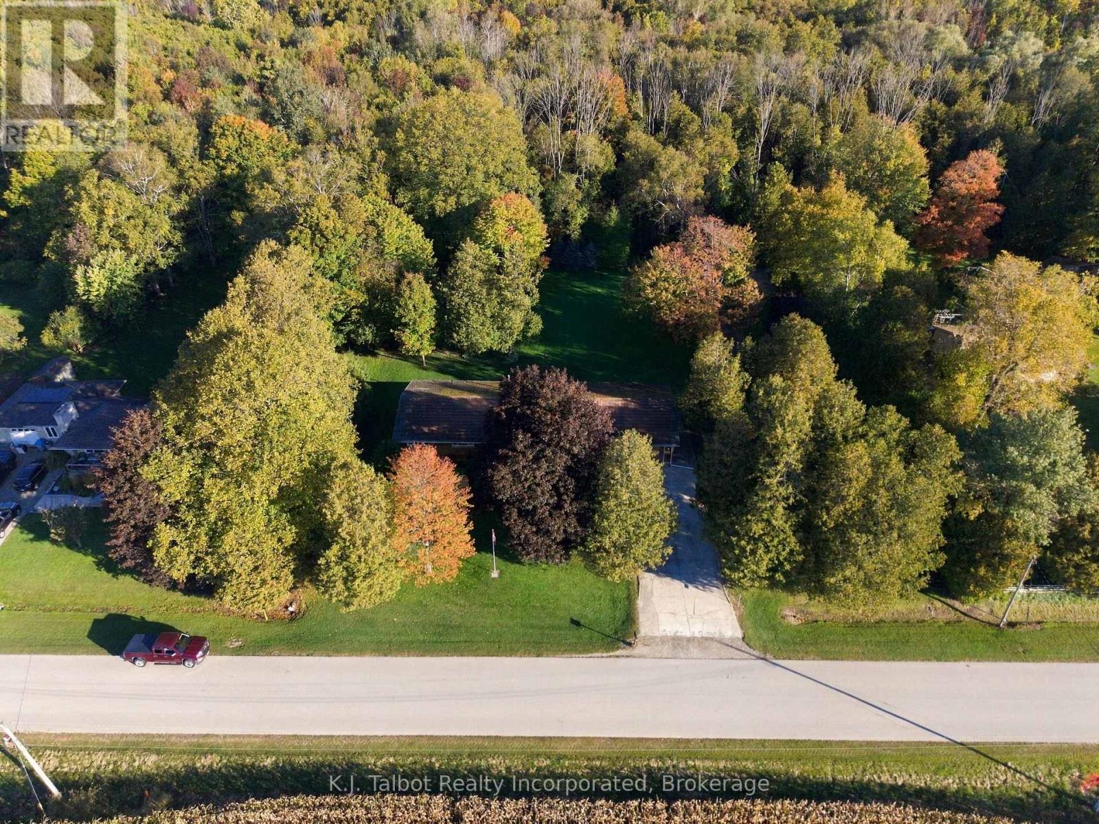 33696 Black'S Point Road — photo 41