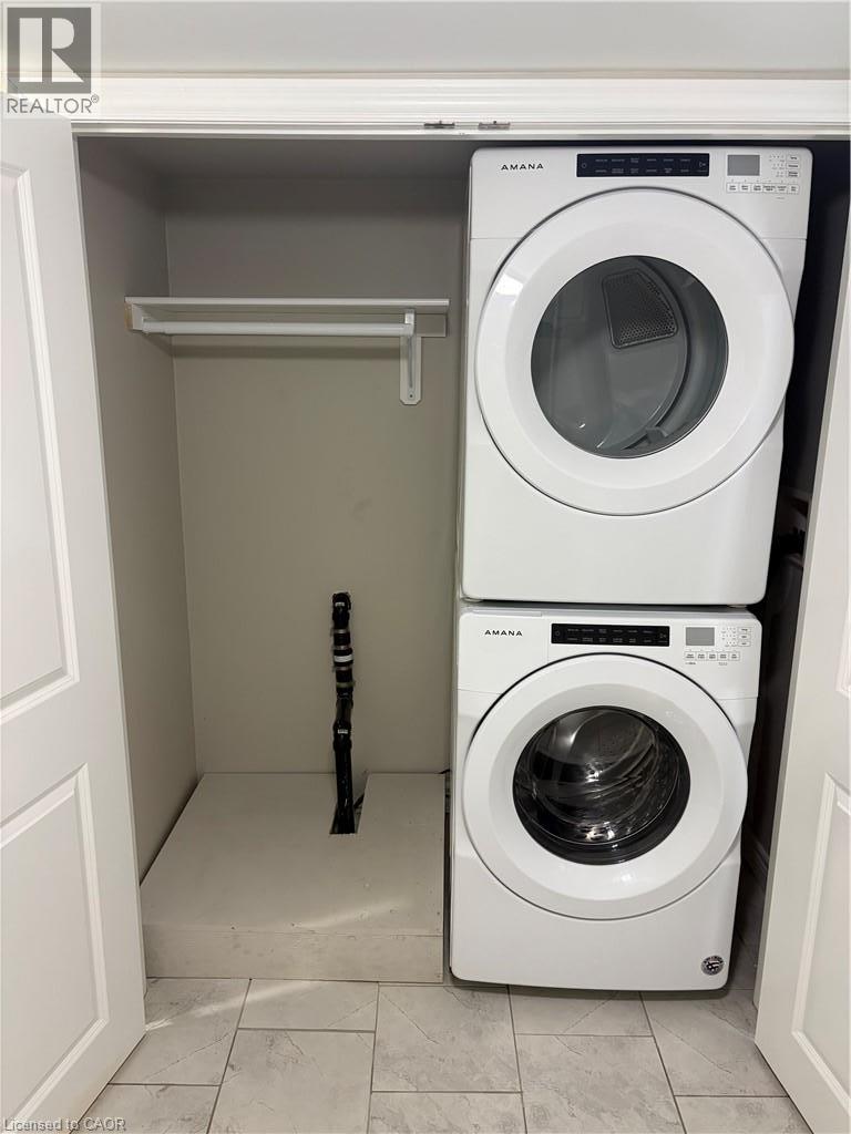 206 DIXON Street, Kitchener — photo 8