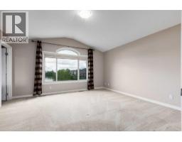 Bedroom - 92 Everhollow Way Sw, Calgary, AB T2Y4R7 Photo 15