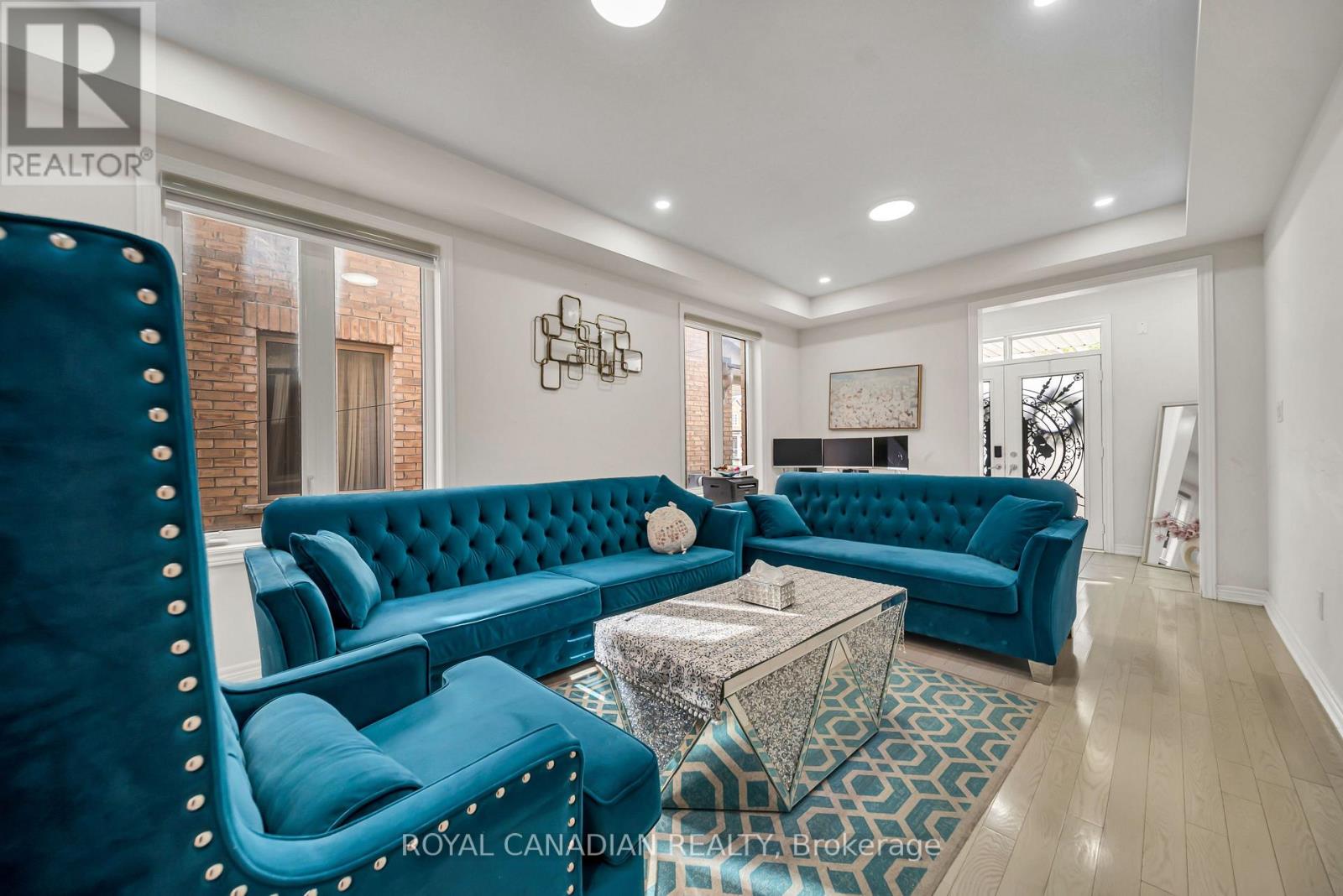 33 BACHELOR STREET - 13