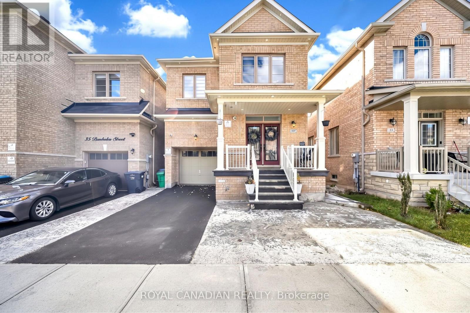 33 Bachelor Street, Brampton, ON photo 3