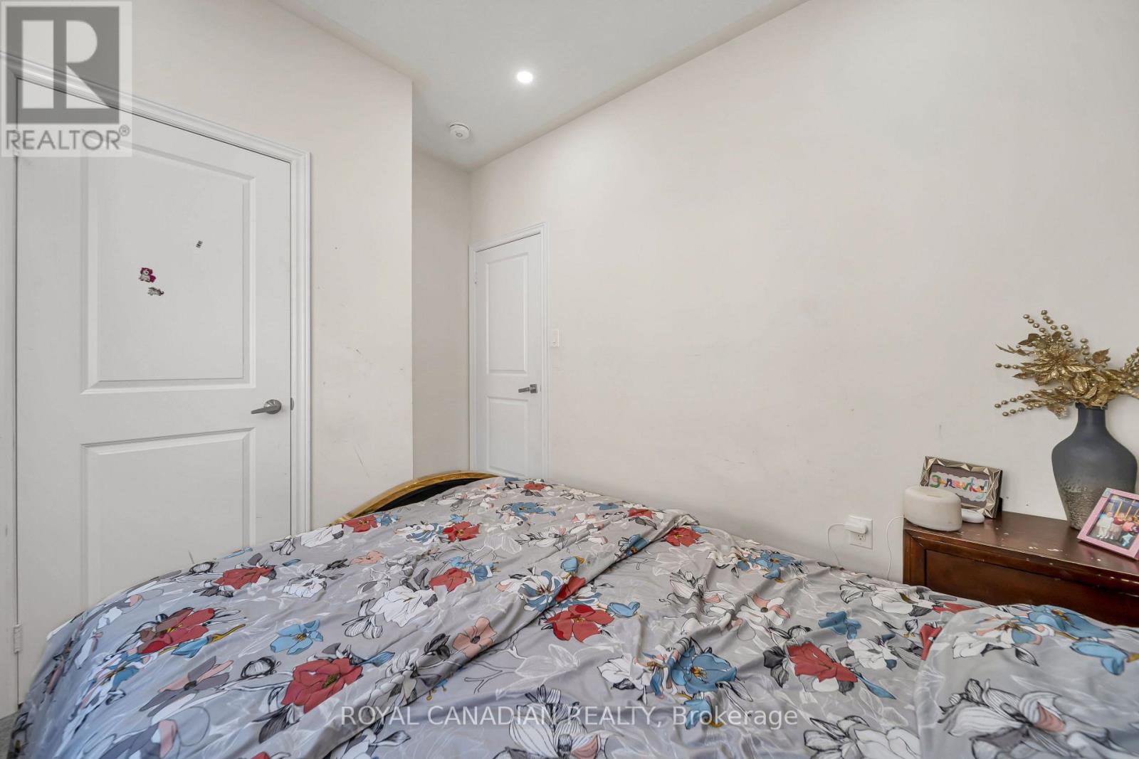 33 Bachelor Street, Brampton, ON photo 32