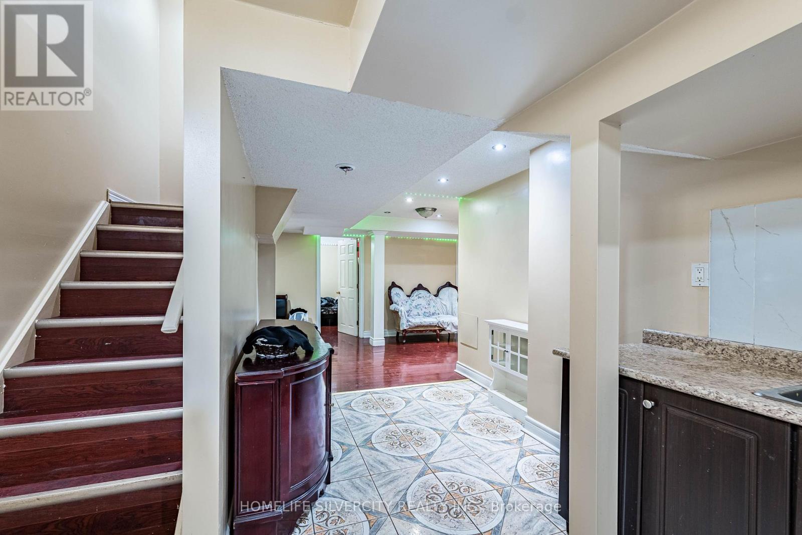 7 SHADYRIDGE ROAD - 39