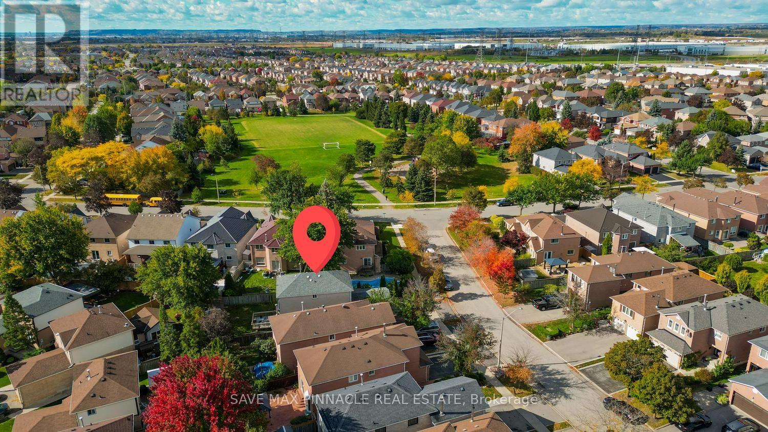3118 Shadetree Drive, Mississauga, ON photo 2