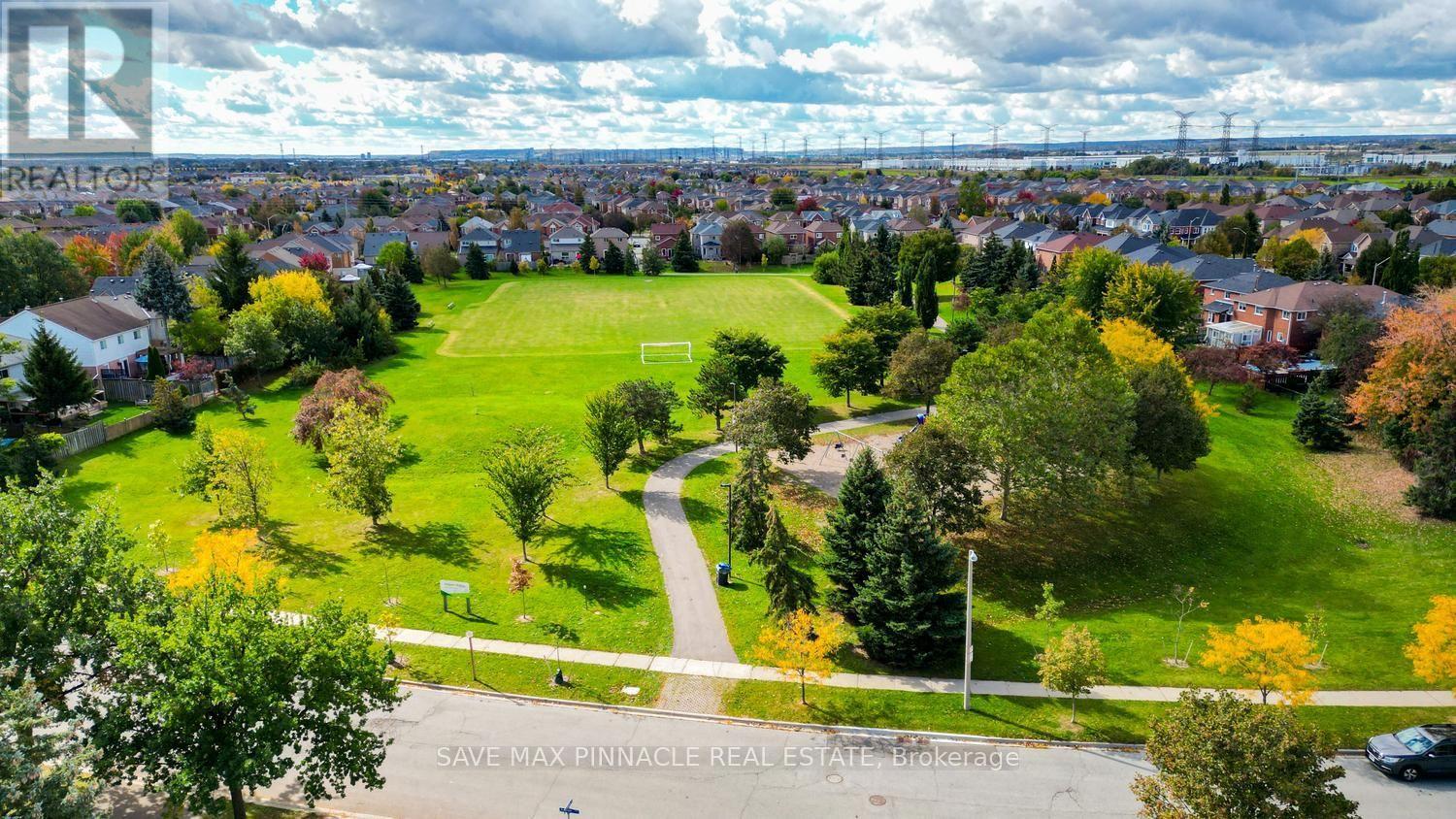 3118 Shadetree Drive, Mississauga, ON photo 3