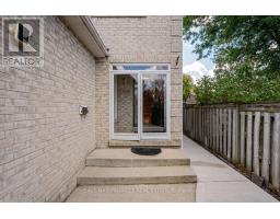 Bedroom 3 - 3118 Shadetree Drive, Mississauga, ON L5N6P3 Photo 7