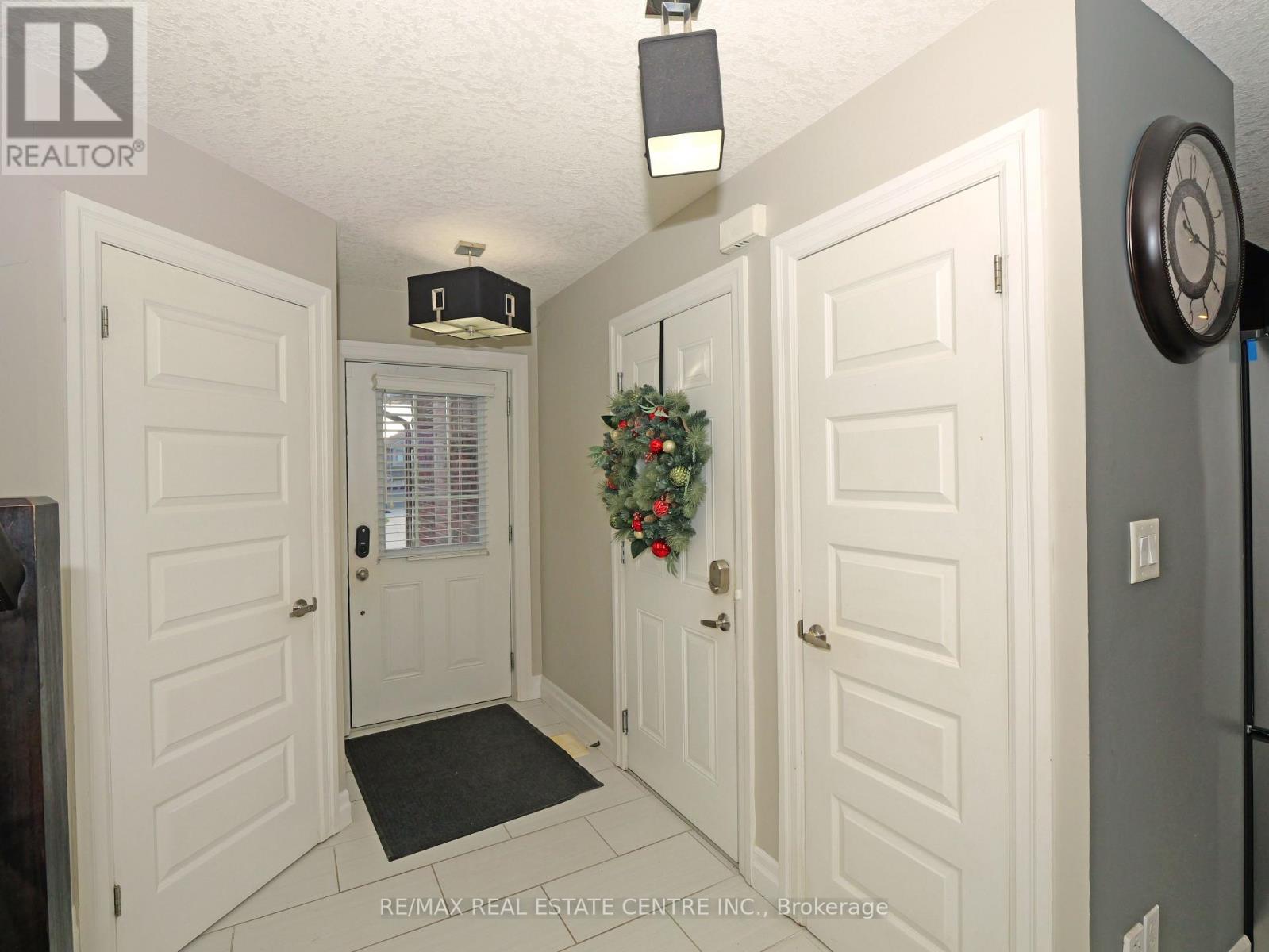 1984 FREDERICK CRESCENT - 29