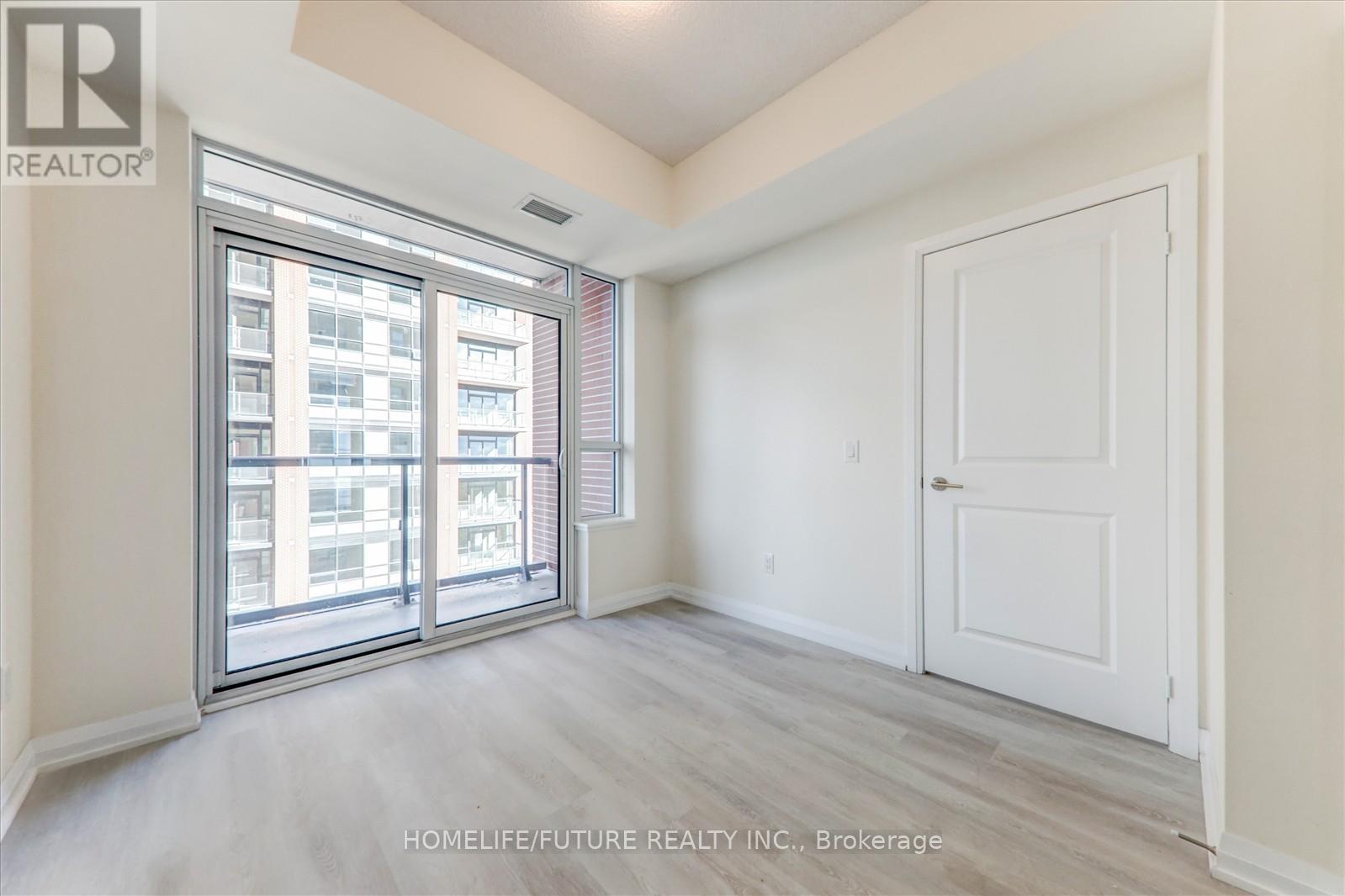 3260 Sheppard Avenue East — photo 13