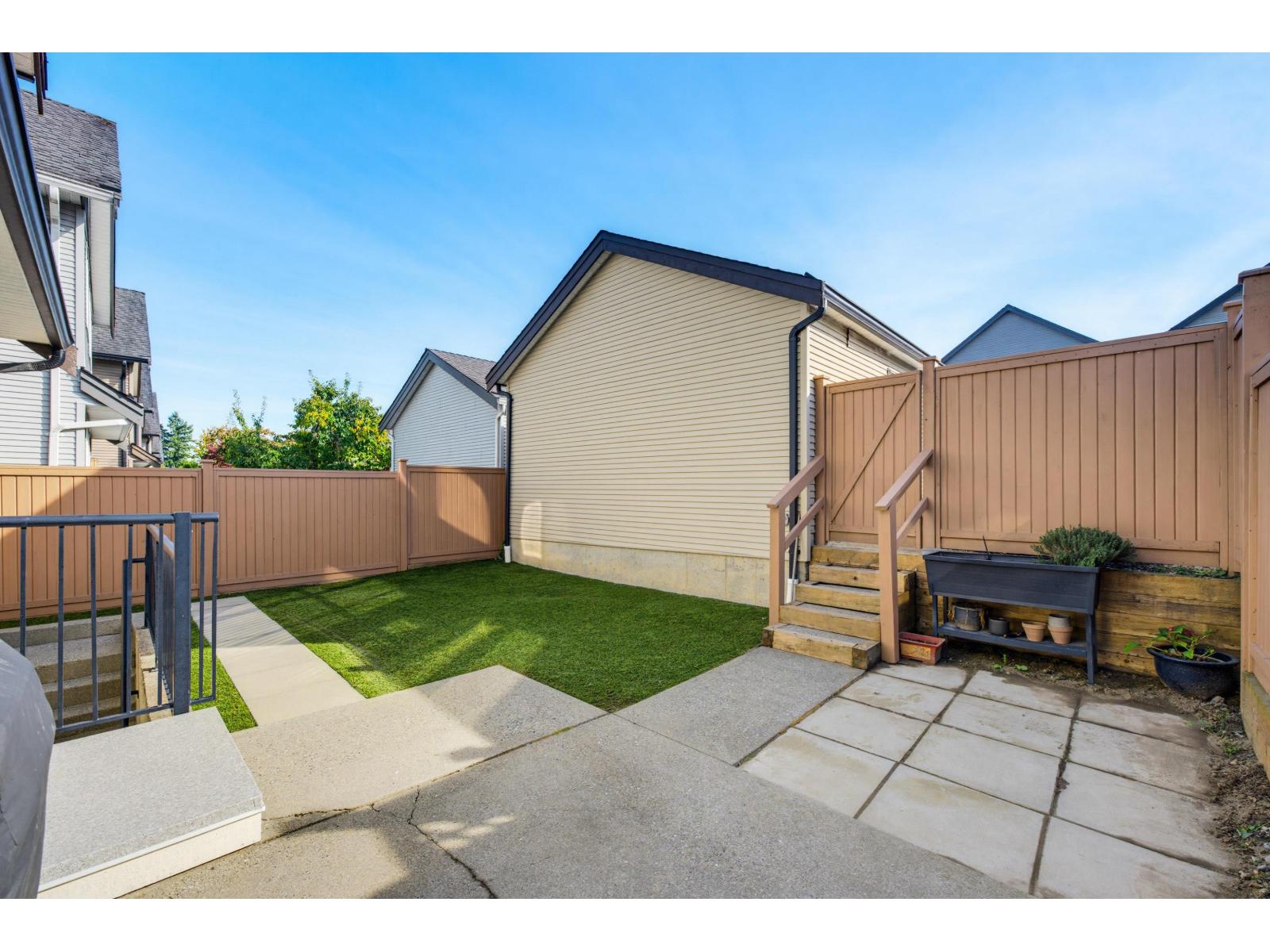 Photo of 21122 80 AVENUE 39