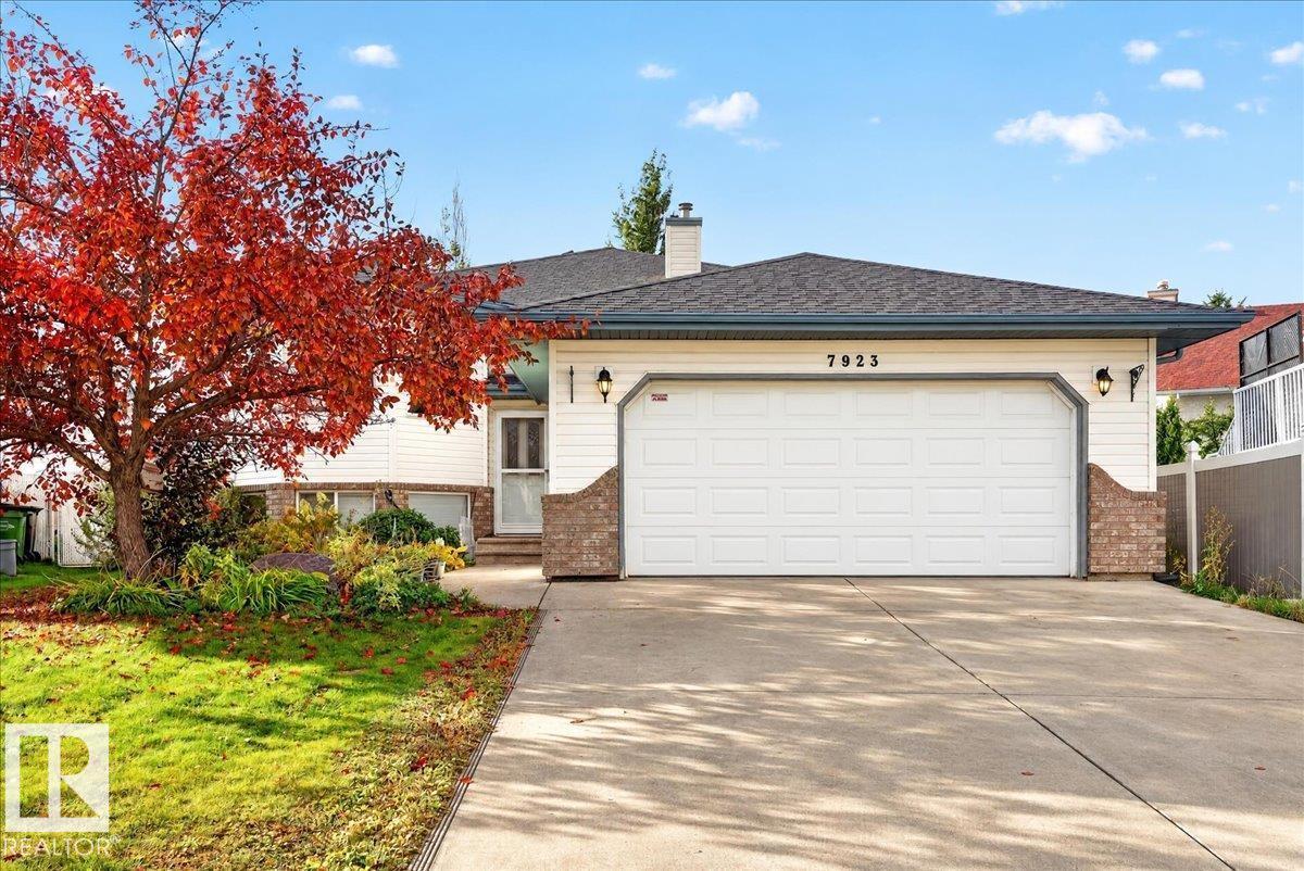 7923 161 AV NW - 2