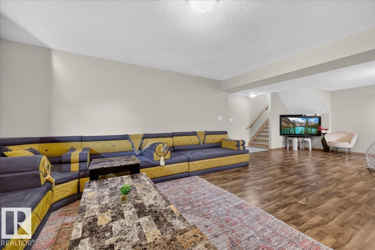 7923 161 AV NW - 35