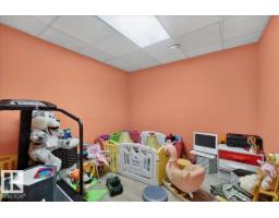 7923 161 Av Nw, Edmonton, AB T5Z3E9 Photo 45