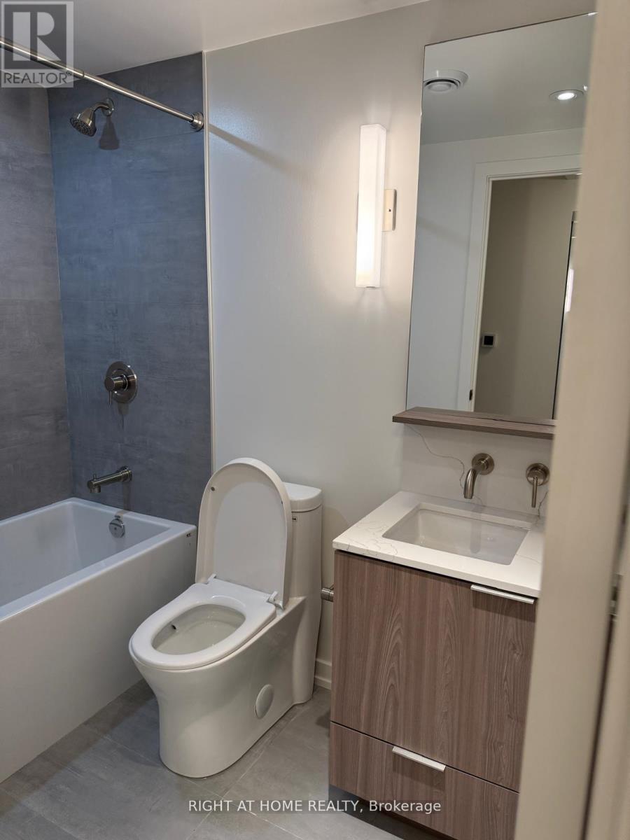 110 Broadway Avenue — photo 13